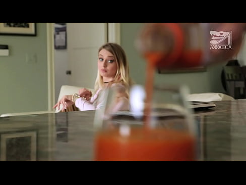 ❤️ Tfajla sħuna b'tits kbar u pussy strett gets vit minn jitlef, iżda diffiċli ħafna Vidjow porn f'mt.porno-fuq.ru